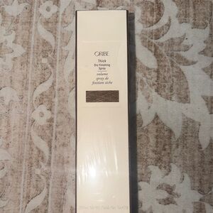 Oribe Thick Dry Finishing Spray